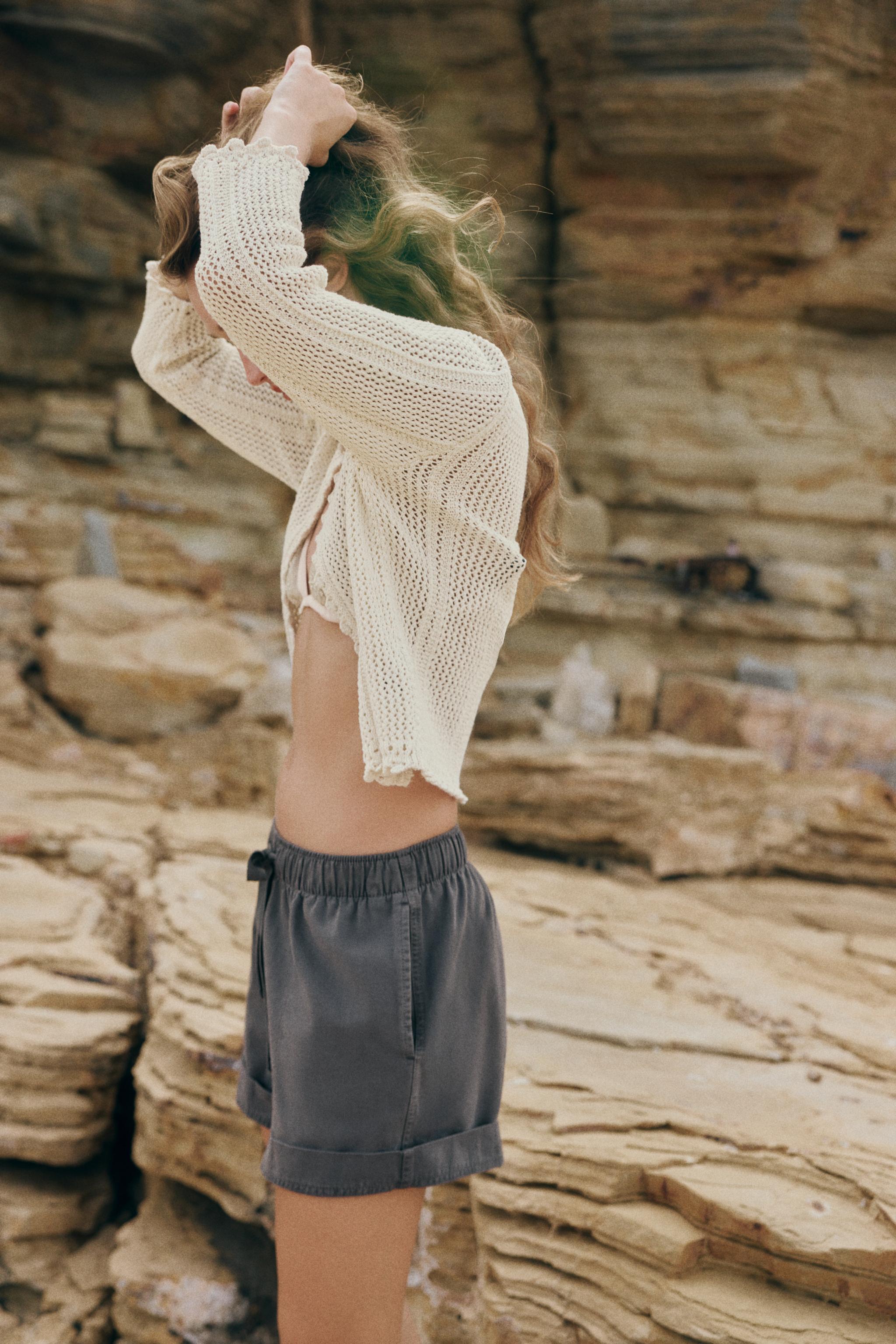 100% COTTON ELASTIC WAIST SHORTS
